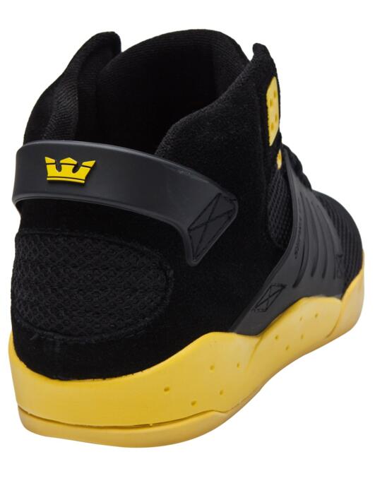 Lace-up trainer in black